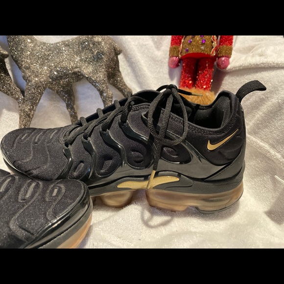 AUTHENTIC NIKE AIR VAPORMAX PLUS - Picture 3 of 12